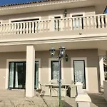 Vista Bella In Ruhiger Villengegend Mit Meerblick Βίλα *