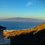 Vista Bella In Ruhiger Villengegend Mit Meerblick Βίλα
