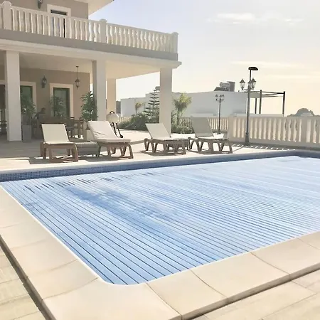 Vista Bella In Ruhiger Villengegend Mit Meerblick * אדחה