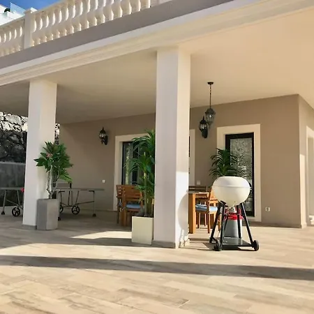 Vista Bella In Ruhiger Villengegend Mit Meerblick אדחה