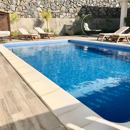 Vista Bella In Ruhiger Villengegend Mit Meerblick * אדחה