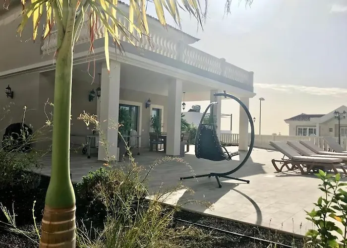 Vista Bella In Ruhiger Villengegend Mit Meerblick Villa *