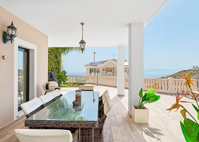 Vista Bella In Ruhiger Villengegend Mit Meerblick Costa Adeje (Tenerife)