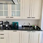 Vista Bella In Ruhiger Villengegend Mit Meerblick 빌라 아데제