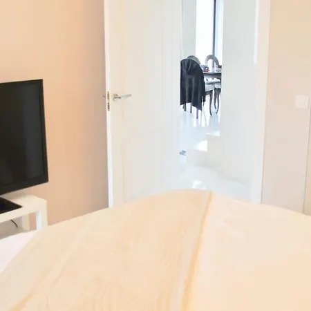 Villa Vista Bella In Ruhiger Villengegend Mit Meerblick *