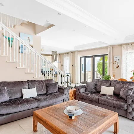 Villa Vista Bella In Ruhiger Villengegend Mit Meerblick Costa Adeje (Tenerife)