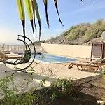 Villa Vista Bella In Ruhiger Villengegend Mit Meerblick *