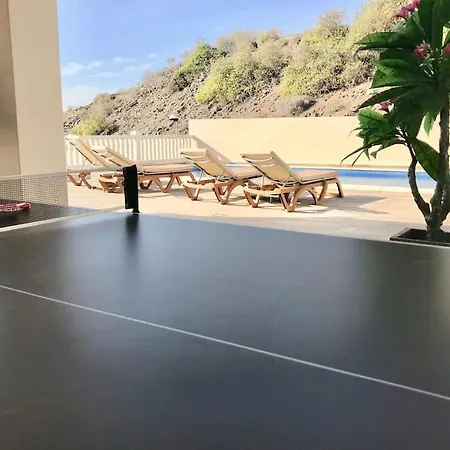 Vista Bella In Ruhiger Villengegend Mit Meerblick Costa Adeje (Tenerife)