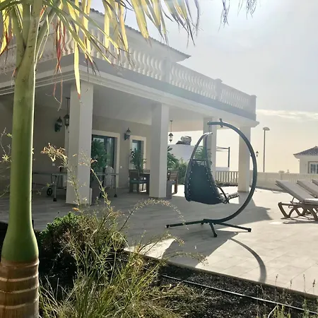 Vista Bella In Ruhiger Villengegend Mit Meerblick Villa