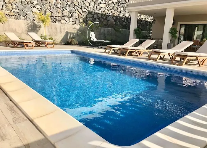 Vista Bella In Ruhiger Villengegend Mit Meerblick Villa *