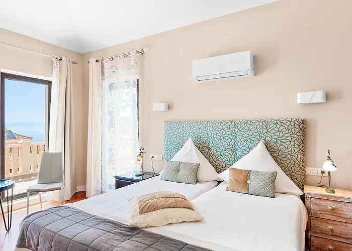 Villa Vista Bella In Ruhiger Villengegend Mit Meerblick *