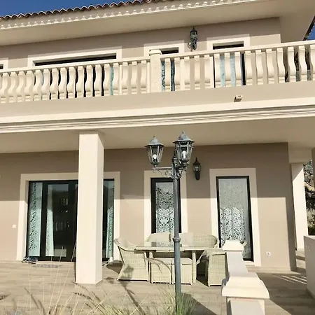 Vista Bella In Ruhiger Villengegend Mit Meerblick Villa *