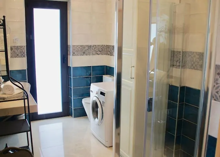 Willa Vista Bella In Ruhiger Villengegend Mit Meerblick Costa Adeje (Tenerife)