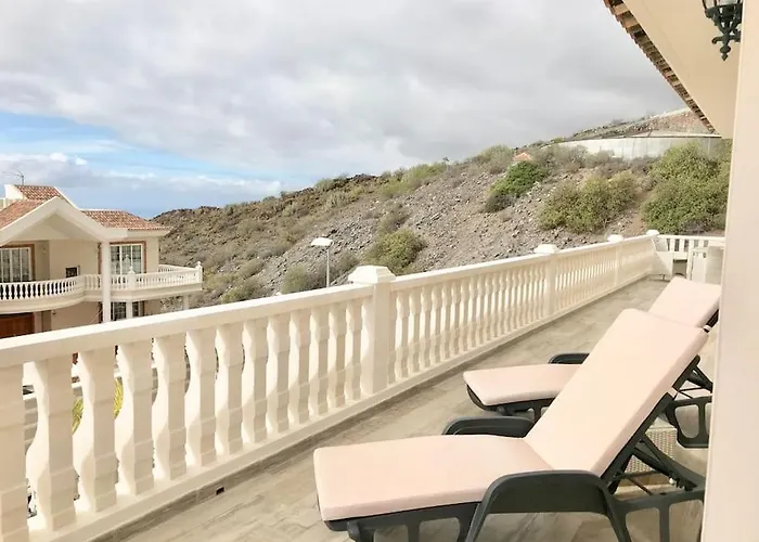 Willa Vista Bella In Ruhiger Villengegend Mit Meerblick Costa Adeje (Tenerife)