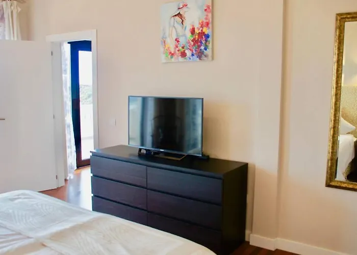 Vista Bella In Ruhiger Villengegend Mit Meerblick Willa *